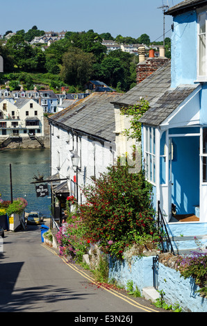 Le Riverside village de Bodinnick près de Fowey à Cornwall, UK Banque D'Images