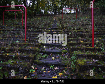 Le terrassement et les étapes.à Cathkin Park Glasgow. Ancienne maison de troisième Lanark AC. Club de football. Banque D'Images