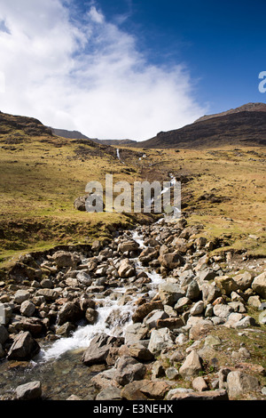 UK, Cumbria, Lake District, Buttermere, peigne beck tomber colline d'Burtness Comb Banque D'Images