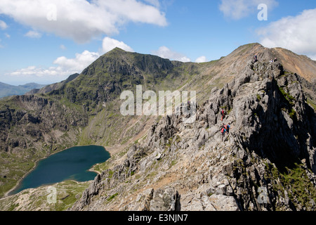 Snowdon Horseshoe avec lit-bébé Goch Ridge et de pinacles à Glaslyn lac ci-dessous Mt Snowdon Parc National de Snowdonia au Pays de Galles Royaume-uni Grande-Bretagne Banque D'Images