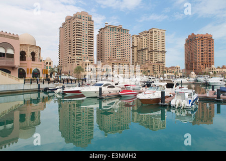 Qatar, Doha, Porto Saoudite, le nouveau développement de la propriété Pearl Banque D'Images