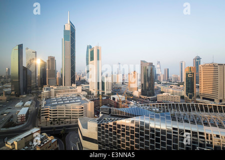 Le Koweït, ville et Central Business District, elevated view Banque D'Images