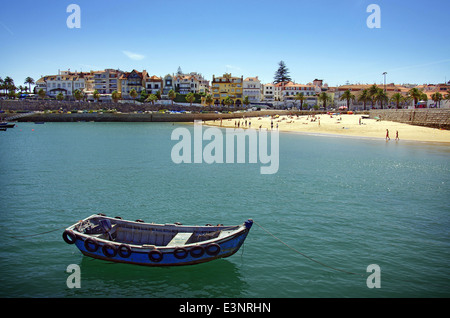 Vue sur la belle ville de Cascais - Portugal Banque D'Images