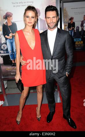 New York, NY, USA. 25 Juin, 2014. Adam Levine, Behati Prinsloo aux arrivées pour lancer une première mondiale, la School of Visual Arts (SVA) Theatre, New York, NY 25 juin 2014. © Kristin Callahan/Everett Collection/Alamy Live News Banque D'Images