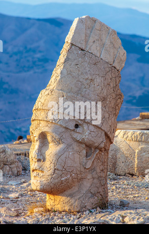 Des statues de dieux en haut de la montagne Nemrut Dagi Banque D'Images