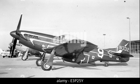 AL61A-223 North American P-51D 45-11471 N332 David Maytag c65 Banque D'Images