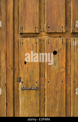 Détail dans la vieille porte. Banque D'Images