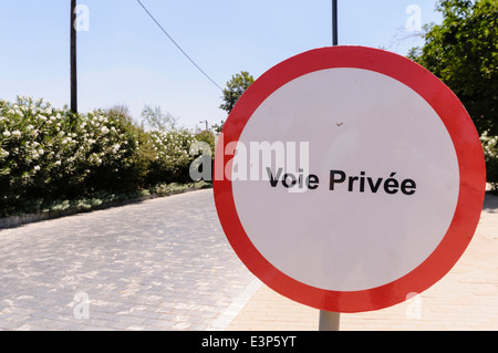 Panneau disant "Voie privée" (chemin privé), Maroc Banque D'Images