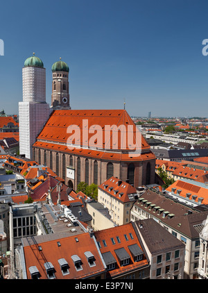 Munich Frauenkirche, lors de la rénovation de la tour sud - Munich, Bavaria, Germany, Europe Banque D'Images