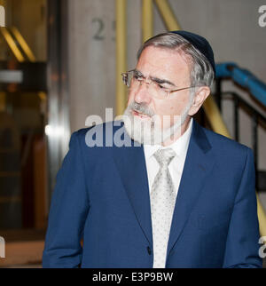 Londres, Royaume-Uni. 26 Juin, 2014. Lord Jonathan Sacks, ancien Grand Rabbin de France à Rupert Murdoch quitte St James's Place Londres home UK 26 Juin 2014 : Crédit Prixnews/Alamy Live News Banque D'Images