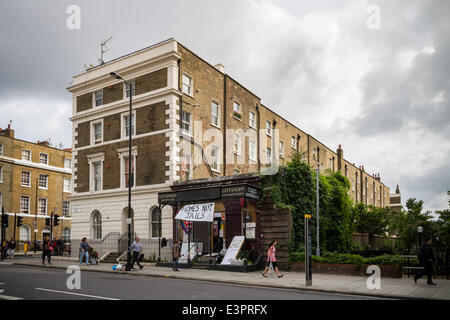 Londres, Royaume-Uni. 27 juin 2014. Anti-Eviction protestation de militants contre les huissiers du Conseil de Camden à Londres Crédit : Guy Josse/Alamy Live News Banque D'Images