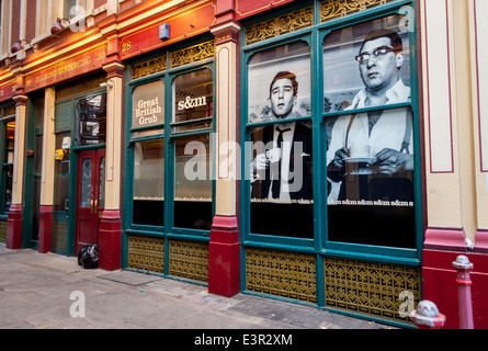 S & M, Great British Grub Cafe, Leadenhall Market, Londres, Grande-Bretagne. Banque D'Images