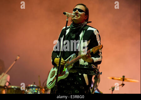 Glastonbury, Somerset, Royaume-Uni. 27 juin 2014. Glastonbury Festival 2014. Arcade Fire Crédit : James McCauley/Alamy Live News Banque D'Images