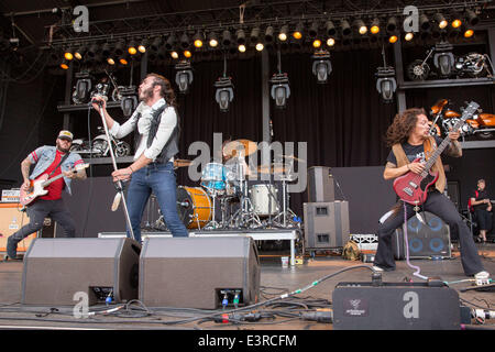 Milwaukee, Wisconsin, États-Unis. 27 Juin, 2014. Le groupe se produit sur scène Crobot au Summerfest 2014 Music Festival à Milwaukee Wisconsin Crédit : Daniel DeSlover/ZUMAPRESS.com/Alamy Live News Banque D'Images