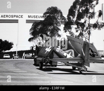 Le Grumman F6F Hellcat était un avion de chasse à porte-avions utilisé par la marine américaine pendant la IIe Guerre mondiale. Il a joué un rôle clé sur le théâtre du Pacifique et a contribué à des victoires significatives. Banque D'Images