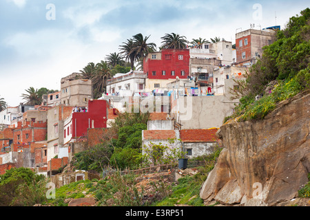 Tanger, Maroc. Maisons colorées vieux vivant à Médine Banque D'Images