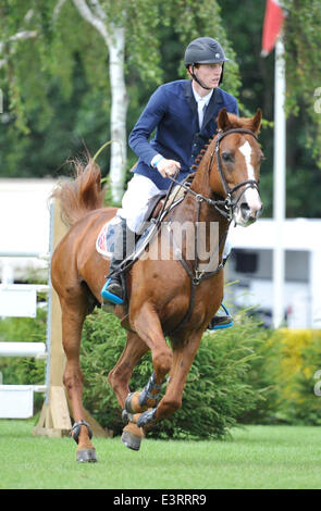 Hickstead, West Sussex, UK. 28 juin 2014. Equestrian.com 28.6.14 CSI**** Hickstead Derby, world class show jumping, West Sussex, UK. Jour 4, 3de la Tom Hudson Derby Trophy 1m50m. Gagnant Daniel Coyle (IRL) équitation Zuidam Crédit : Julie Badrick/Alamy Live News Banque D'Images