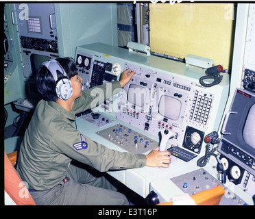 4-06881-C DC-130H Photo USAF Console Banque D'Images