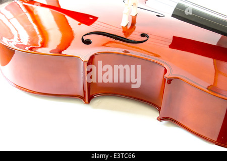 Violon sur fond blanc Banque D'Images