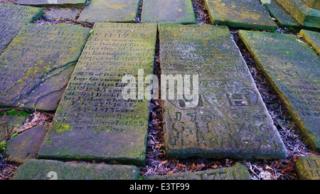 La Tombe de Cragg Vale Coiner. 'Roi' David Hartley. Église Cimetière Heptonstall. Banque D'Images