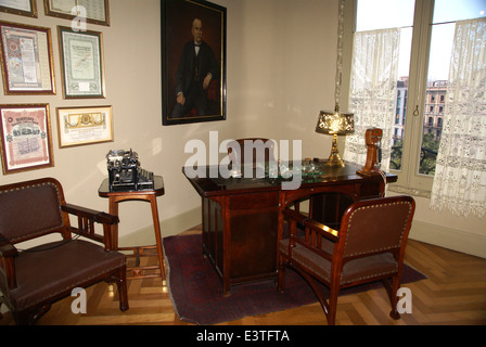 Espagne, Barcelone, Casa Milà (La Pedrera) par l'architecte Antoni Gaudi Banque D'Images