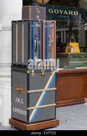 Bagages de luxe sur un chariot Banque D'Images