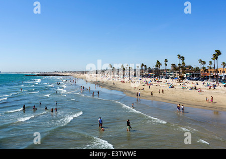 La plage de Newport Beach à partir de la jetée, Orange County, Californie, USA Banque D'Images