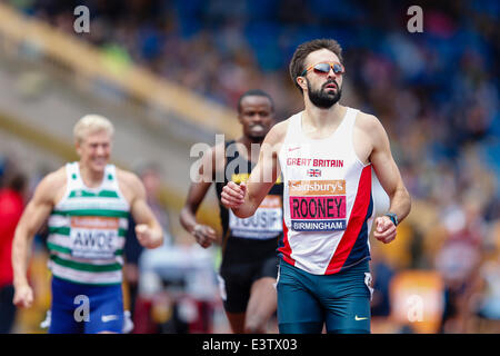 Birmingham, UK. 29 Juin, 2014. Martyn ROONEY (Croydon) remporte le 400m hommes au cours de la finale d'Athlétisme britannique Sainsbury's de Alexander Stadium. Credit : Action Plus Sport/Alamy Live News Banque D'Images