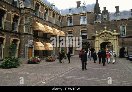 À l'intérieur de la cour du parlement (Binnenhof) et la salle des Chevaliers (Ridderzaal), La Haye, Hollande. Banque D'Images