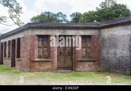 Fort Hill Fort à Fort Hill, près de Dorking, Surrey, un refuge du 19ème siècle contre la chute de Londres à une invasion, à l'abandon maintenant Banque D'Images