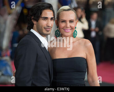 Berlin, Allemagne. 29 Juin, 2014. Natascha Ochsenknecht et son partenaire Umut Kekilli arrive pour la première de "Transformers : l'âge d'Extinction' à Berlin, Allemagne, 29 juin 2014. Le film sortira dans les salles allemandes le 17 juillet 2014. Photo : Tim Brakemeier/dpa/Alamy Live News Banque D'Images