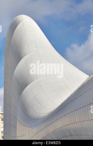 Heydar Aliev Centre Culturel, Baku, Azerbaïdjan. Architecte : Zaha Hadid Architects, 2013. Détail façade Scupltural. Banque D'Images