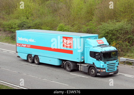 Argos un chariot qui se déplace le long de l'autoroute M220 dans le Kent, Angleterre Banque D'Images