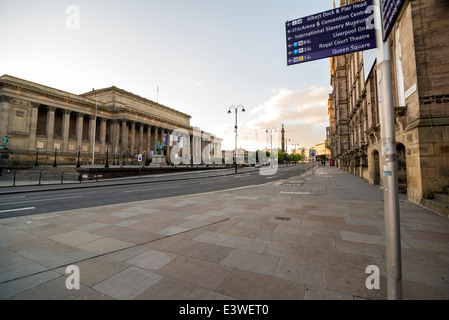 St Georges Hall est un bâtiment néoclassique situé sur le centre-ville de Liverpool Lime Street. Banque D'Images