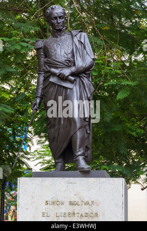 Cuba La Havane, statue de Simon Bolivar Banque D'Images