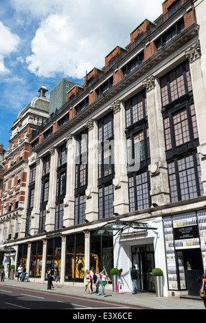 Harvey Nichols sur Sloane Street, Knightsbridge, London, UK Banque D'Images