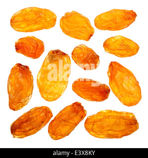 Raisin jaune libre isolated on white