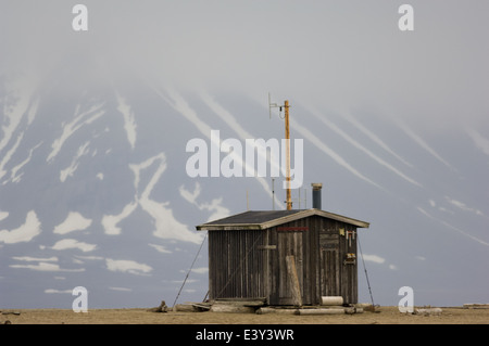 À la recherche de morses de halage à Prins Karls Forland, au large de l'archipel de Svalbard, Spitzberg, Norvège Banque D'Images