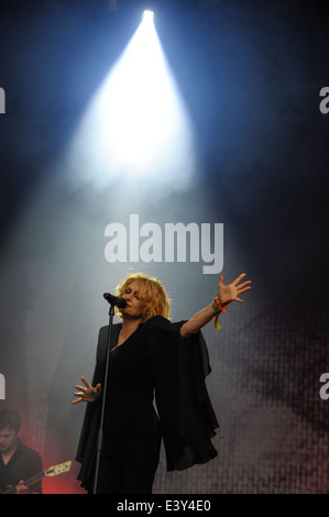 Pilton, UK, 28/06/2014 : Performances au festival de Glastonbury . Goldfrapp joue. Personne sur la photo : Alison Goldfrapp. Photo par Julie Edwards Banque D'Images