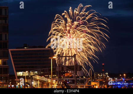 Kiel, Allemagne. 29ème Juin, 2014. Feu d'artifice final de la Kieler Woche 2014 © Björn Deutschmann/Alamy Live News Banque D'Images