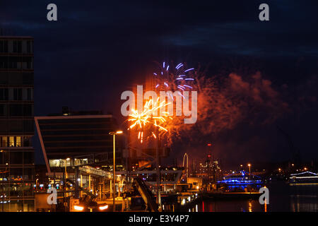 Kiel, Allemagne. 29ème Juin, 2014. Feu d'artifice final de la Kieler Woche 2014 © Björn Deutschmann/Alamy Live News Banque D'Images