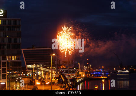 Kiel, Allemagne. 29ème Juin, 2014. Feu d'artifice final de la Kieler Woche 2014 © Björn Deutschmann/Alamy Live News Banque D'Images