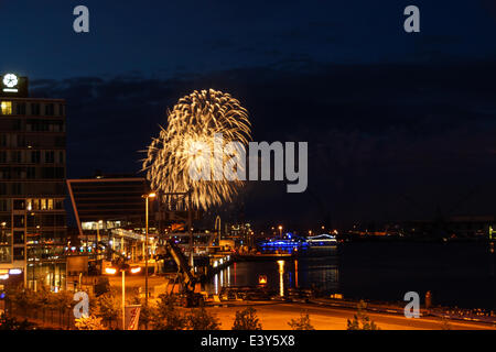 Kiel, Allemagne. 29ème Juin, 2014. Feu d'artifice final de la Kieler Woche 2014 © Björn Deutschmann/Alamy Live News Banque D'Images