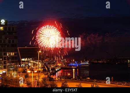 Kiel, Allemagne. 29ème Juin, 2014. Feu d'artifice final de la Kieler Woche 2014 © Björn Deutschmann/Alamy Live News Banque D'Images