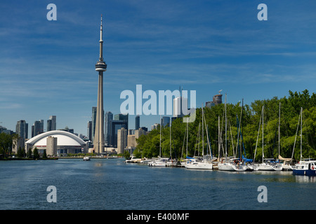 Ville de toronto et Island Yacht Club de voiliers de plaisance de blockhouse bay entre hanlan et muggs Toronto Islands Banque D'Images