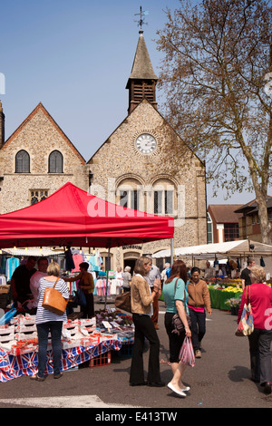 Royaume-uni l'Angleterre, dans le Suffolk, Bury St Edmunds, jour de marché, Sophie's Hall museum Banque D'Images