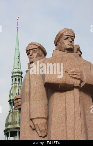 Riflemen rouge monument à Riga Lettonie Banque D'Images