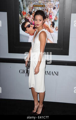 Giorgio Armani et Paamount photos présente la première nous du loup de Wall Street au Ziegfeld Theatre avec : Jamie Chung où : NYC, New York, United States Quand : 18 déc 2013 Banque D'Images