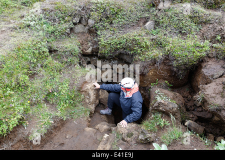 Grotte de lave Thingvellir, Gjabakkahellir Nationalpark, Islande Banque D'Images
