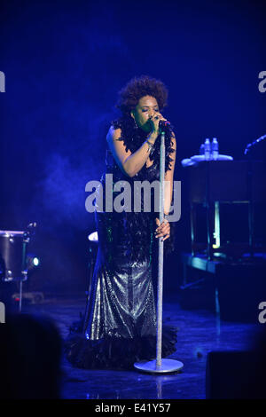 Macy Gray effectue lors de son 14e anniversaire - "sur la façon dont la vie est' au Casino Miami Jai Alai En vedette : Macy Gray Où : Miami, Florida, United States Quand : 31 déc 2013 Banque D'Images